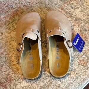 Boston Clogs Mens 13, Women 15